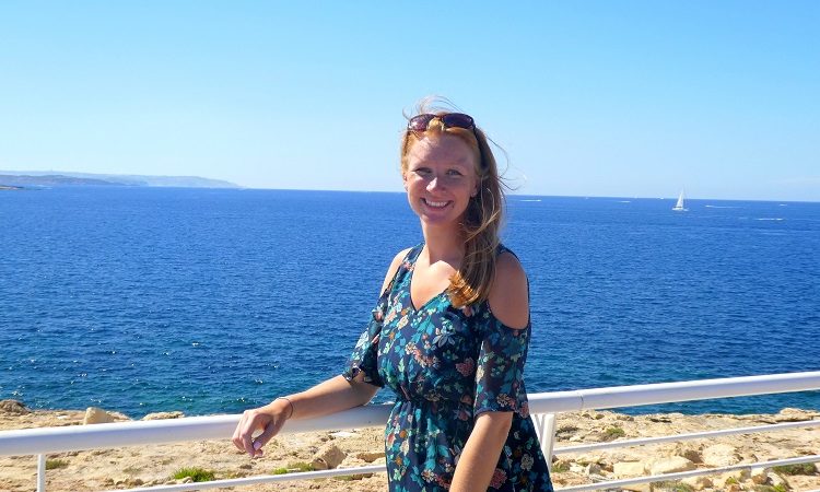 Blogbeitrag schreiben Malta Strand Sonne Sommer Bugibba